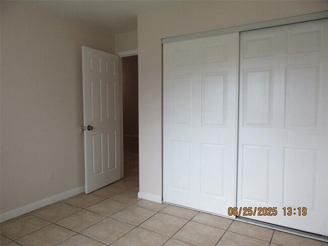 Building Photo - 154 Tulip Way