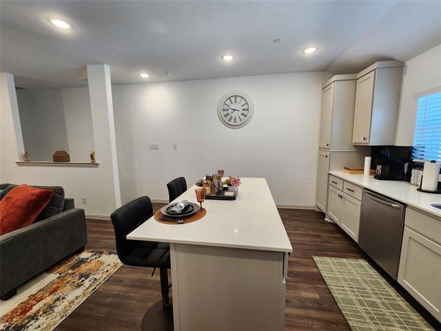 Building Photo - 4704 Haltom Rd