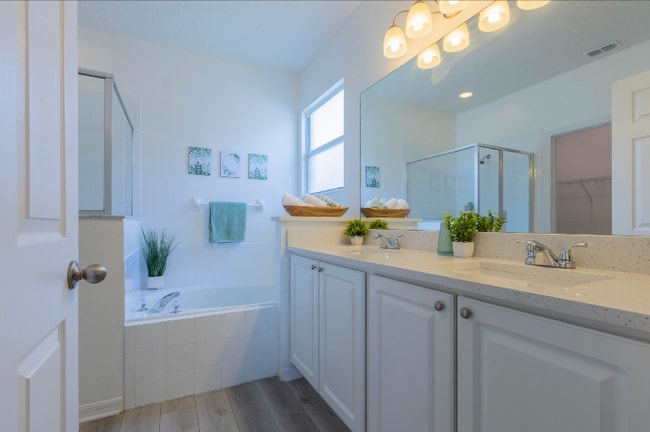 Building Photo - 356 Cotswold Cir