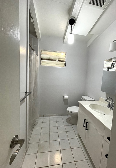 Building Photo - 7281 Nohili St