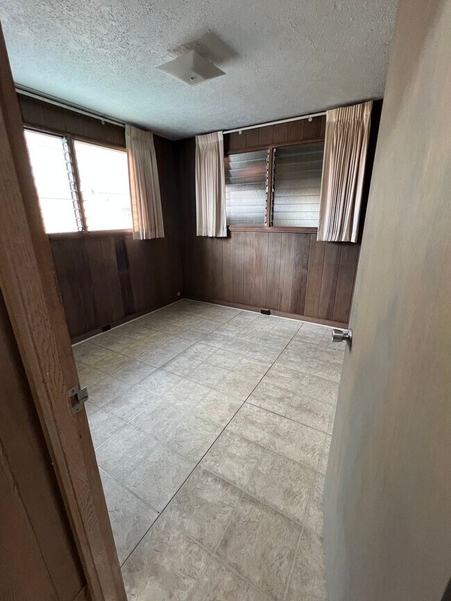 Building Photo - 949 Lehua Ave