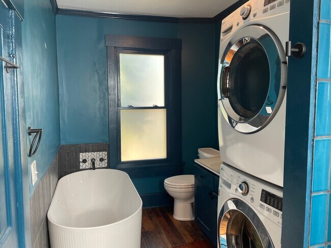 Building Photo - 946 Hunter Ave