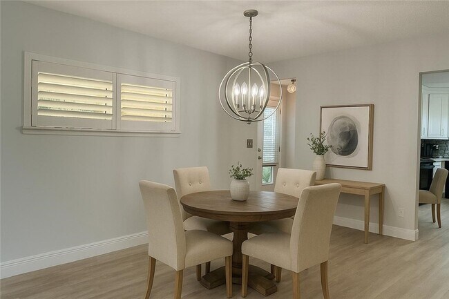 Building Photo - 451 Grove Isle Cir