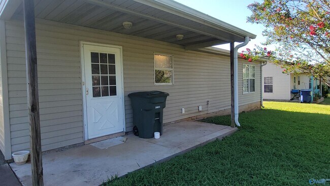 Building Photo - 6117 Melrose Rd NW