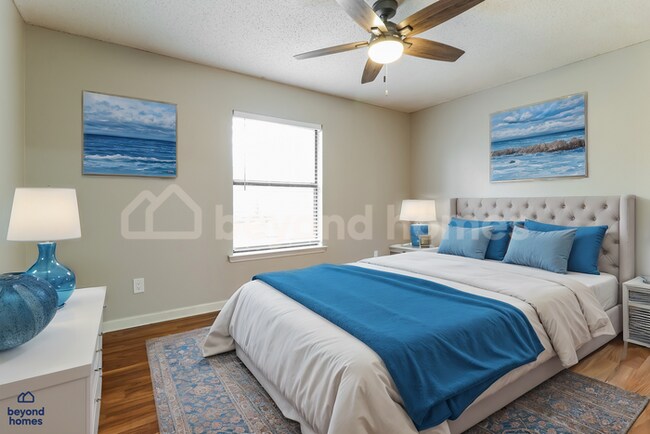 Building Photo - Beautiful 3-Bed 2 Bath Home with Massive Fenced Yard & Private Deck!