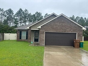 Building Photo - Beautiful 3-bedroom/2-bath D'Iberville