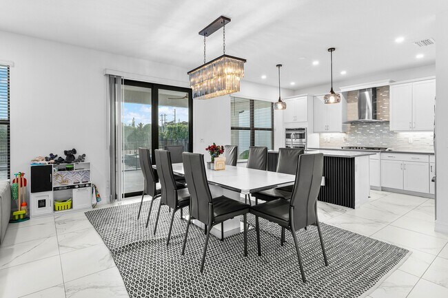 Building Photo - 8835 Grand Prix Ln