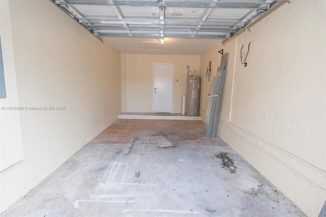 Building Photo - 16620 SW 47th Terrace