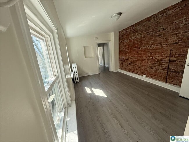 Building Photo - 204 N Ninth St