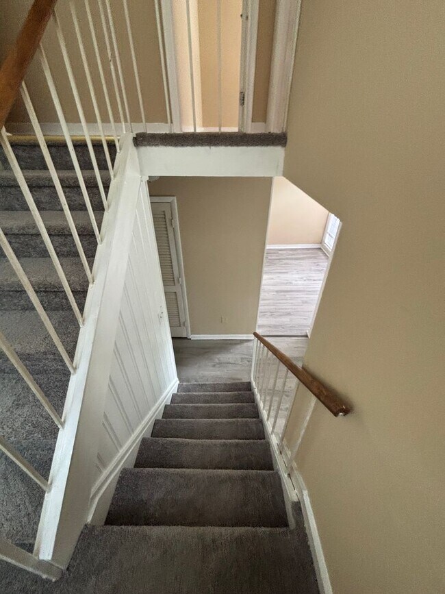 Building Photo - New Listing - Don't Miss Out!