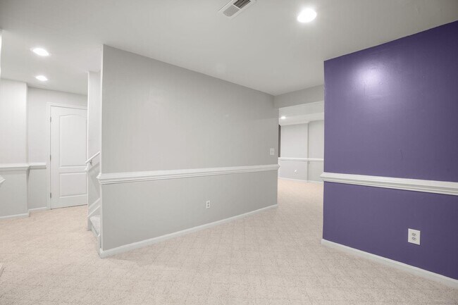 Building Photo - 10205 N Hampton Ln