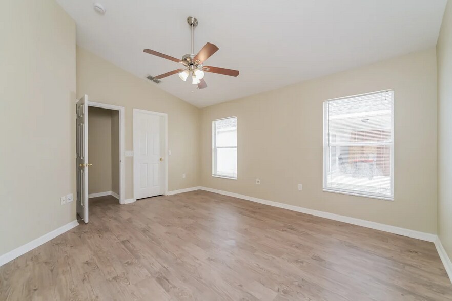 Building Photo - 236 Manoel Ln