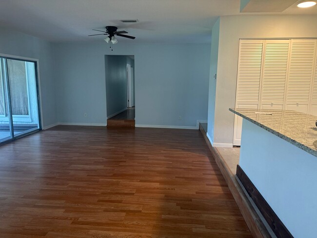 Building Photo - 3/2/2 with fenced yard located in Indian R...