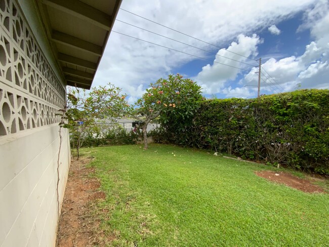 Building Photo - Single level, Single Family Home in Kailua