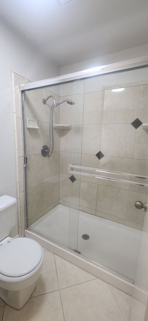 Building Photo - Wonderful 3 Bedroom Home in Greenhaven