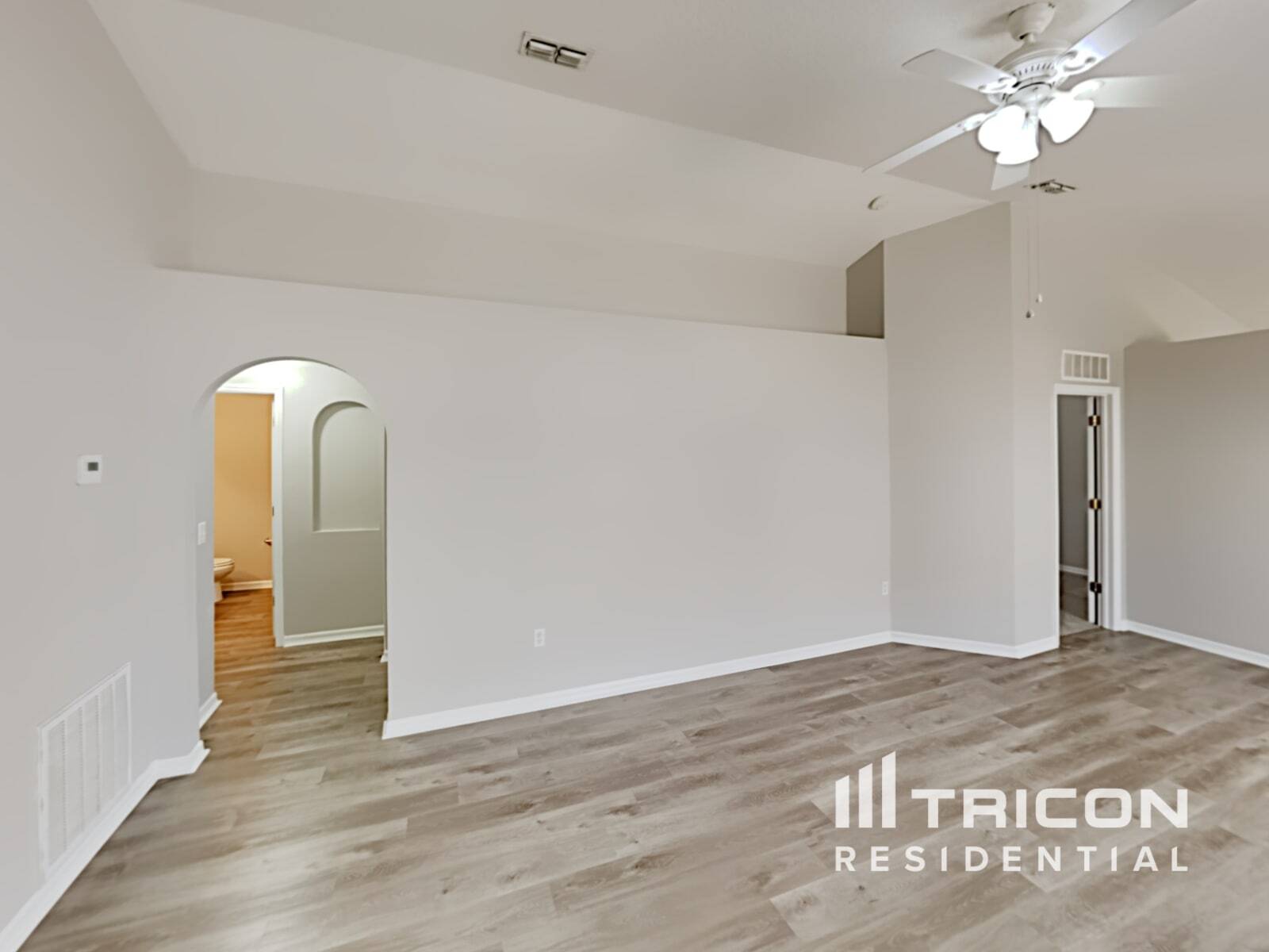 Building Photo - 921 Brenton Leaf Dr