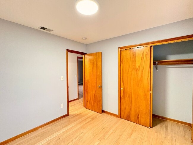 Building Photo - Sprawling Brick Ranch with Huge Lot & Garage in Prime Nottingham Location