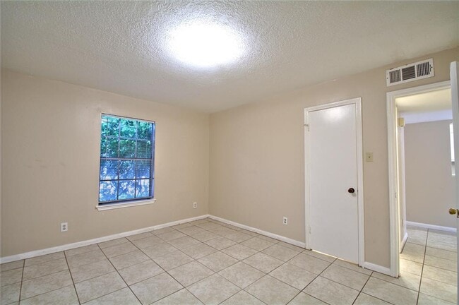 Building Photo - 9014 Triola Ln