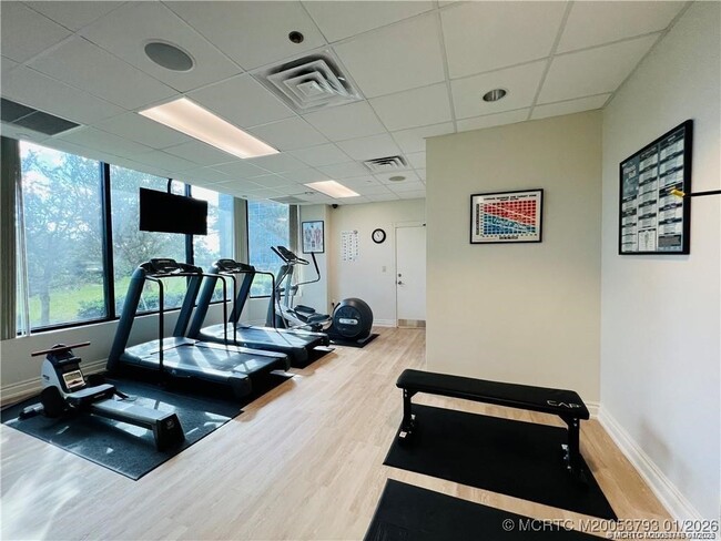 Building Photo - 8800 S Ocean Dr