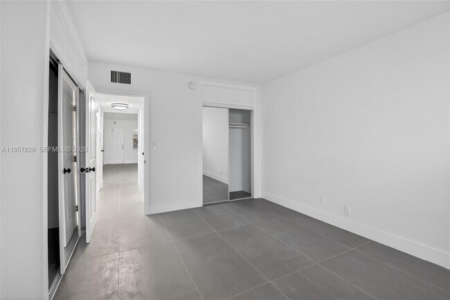 Building Photo - 1740 Funston St