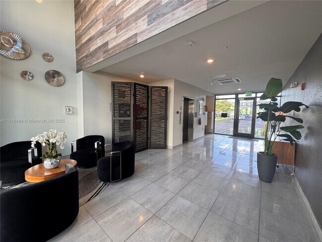 Building Photo - 8167 NW 41st St