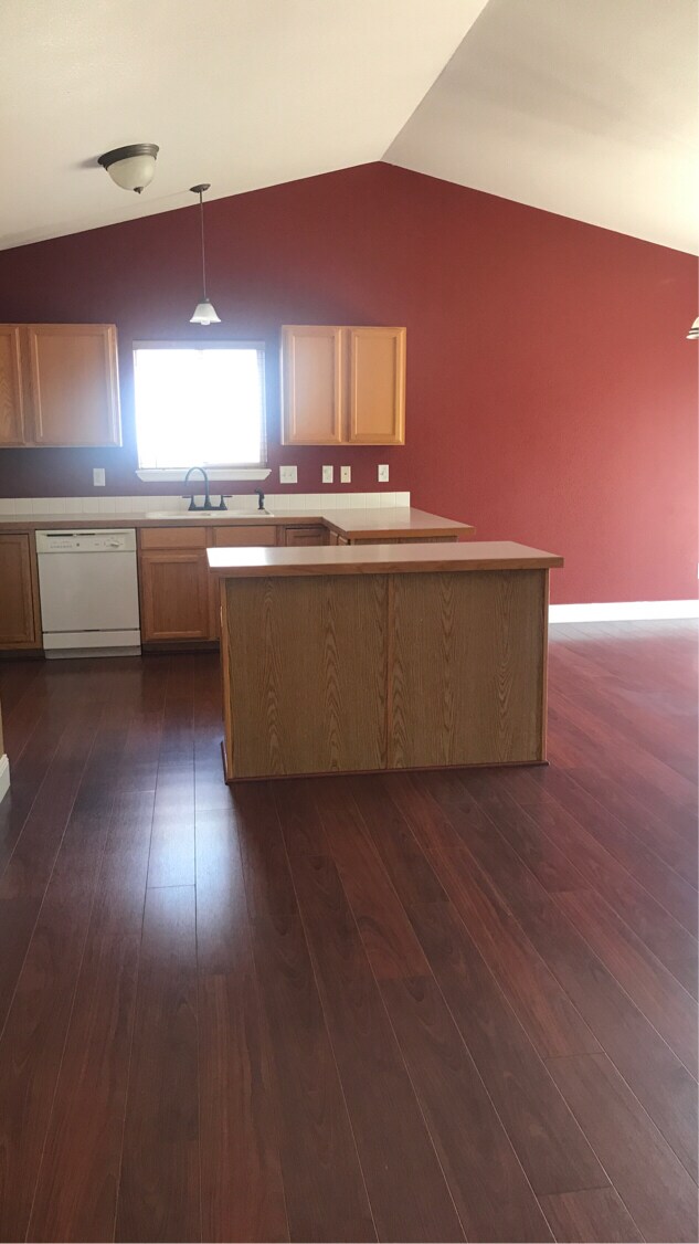 Building Photo - 3026 45th Ave