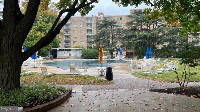 Building Photo - 100 West Ave