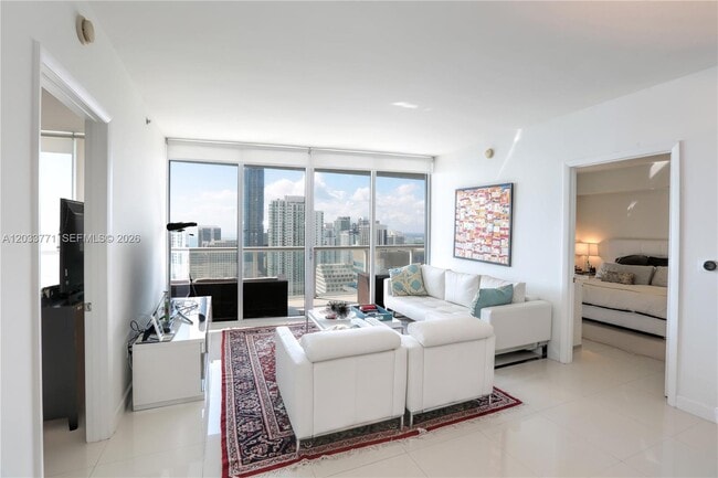 Building Photo - 495 Brickell Ave