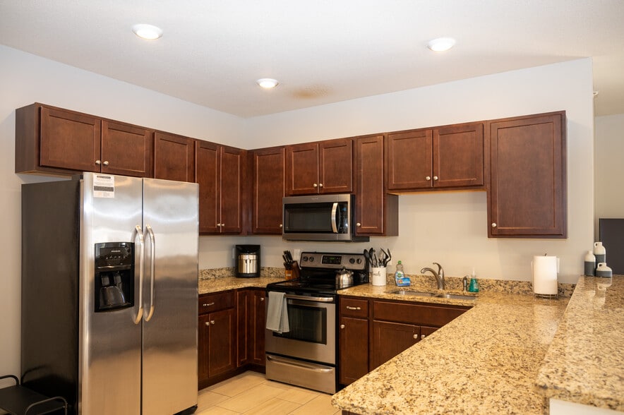 Building Photo - The Oliver