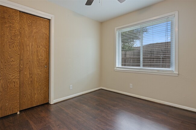 Building Photo - 3808 Avenue O