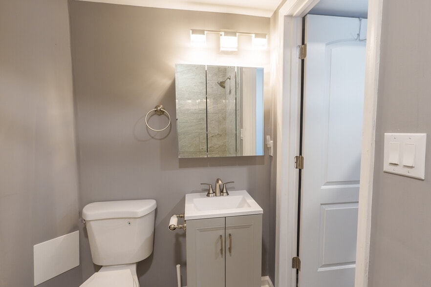 Building Photo - 3706 3rd St