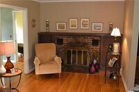 Building Photo - 18 E Austin St
