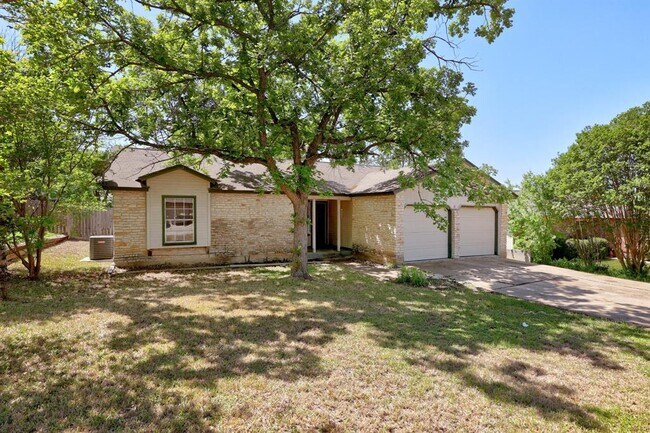 Building Photo - 2304 Silver Spur Dr