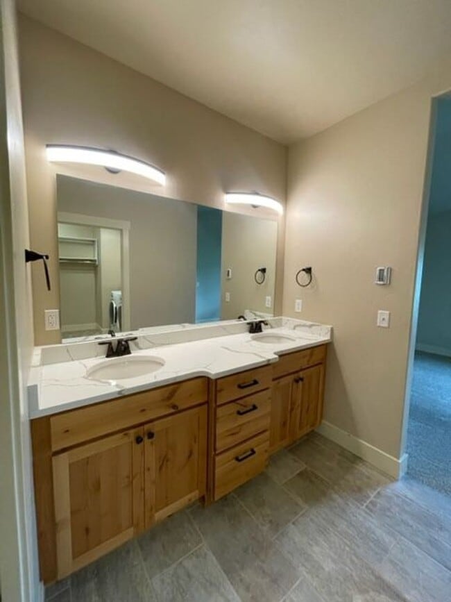 Building Photo - Golf Course Living on Village Greens-  Bedroom plus Den/2 Bath Single Story with 2 Car Garage