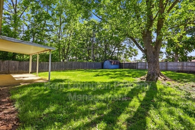 Building Photo - 3352 Featherston Dr
