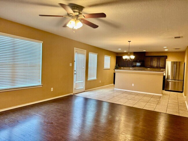 Building Photo - 10843 Canter Spur