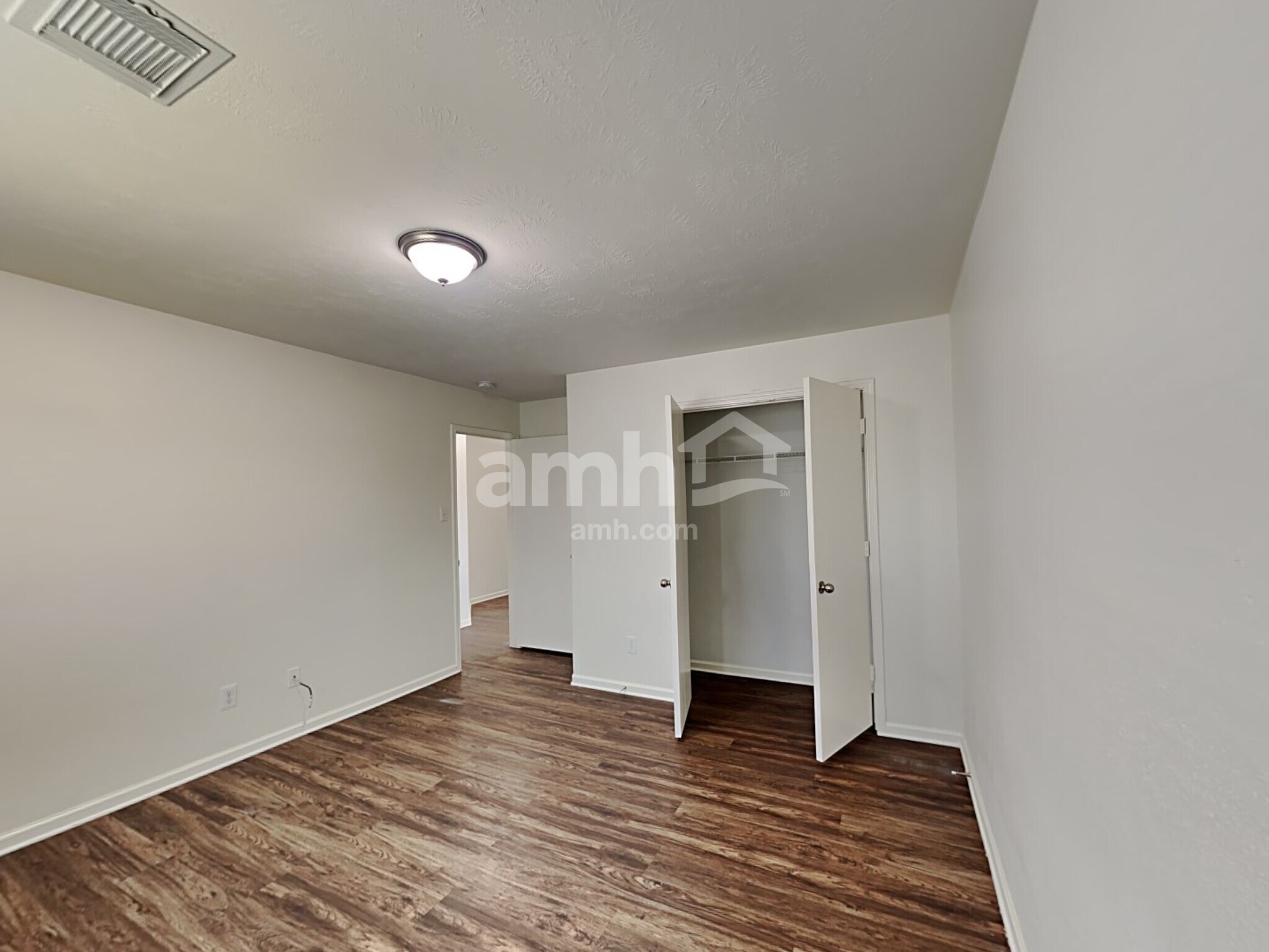 Building Photo - 4407 Crossvine Ave