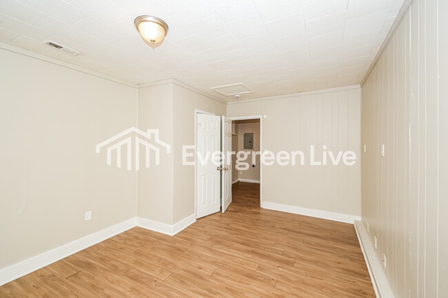 Building Photo - 9819 Bishop Ct