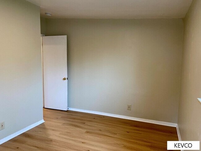 Building Photo - Ranch Style Across the Street from CSU!