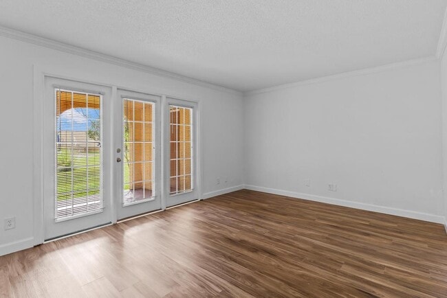 Building Photo - 3918 La Mirada Dr N