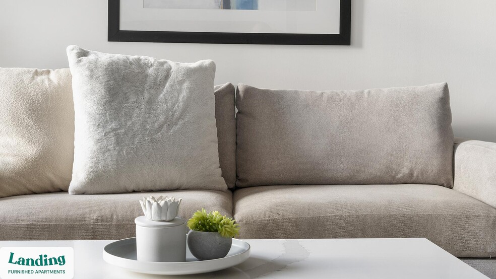 Building Photo - 930 Howell Mill Rd NW