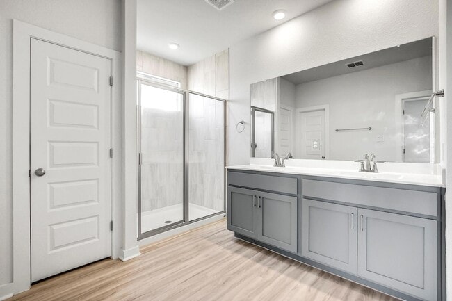 Building Photo - 223 Garner Dr