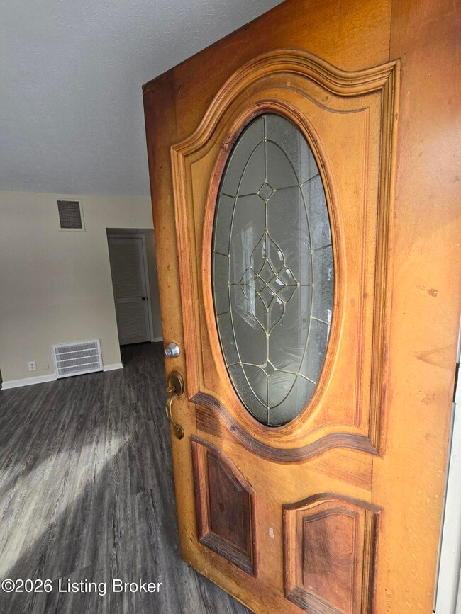 Building Photo - 214 Alpha Ave