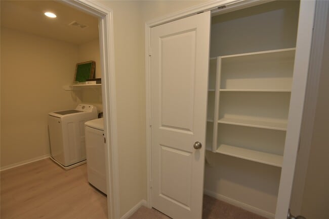Building Photo - 16322 Dutton Clover Dr