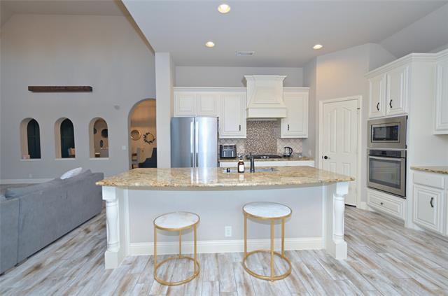 Building Photo - 3207 Pampa