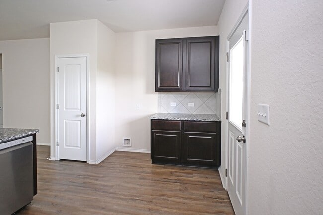 Building Photo - 138 Buttercup Bnd