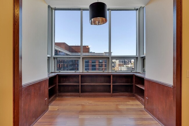 Building Photo - 689 Marin Blvd