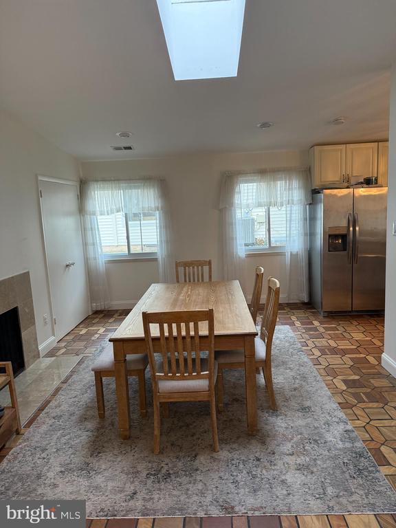 Building Photo - 2537 Oakhampton Pl