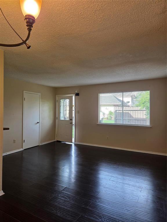 Building Photo - 12029 Greenwood Forest Dr