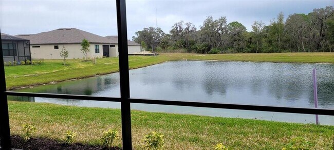 Building Photo - 2168 Gardenia Ave